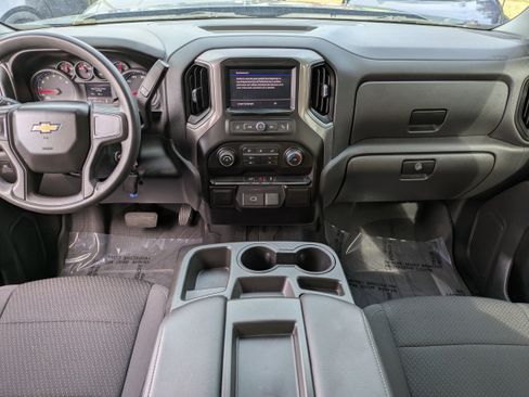 Used 2020 Chevrolet Silverado 1500 Custom w/ Custom Value Package image 15