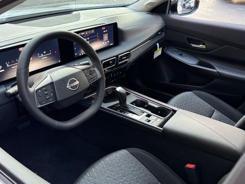 New 2026 Nissan Sentra SV w/ SV Convenience Package FWD image 25
