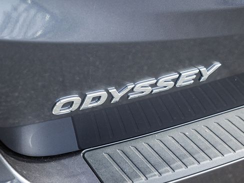 Certified 2025 Honda Odyssey EX-L image 9