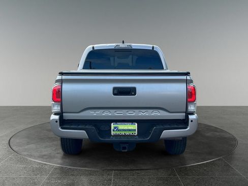 Used 2020 Toyota Tacoma TRD Off-Road w/ Technology Package AWD/4WD image 8