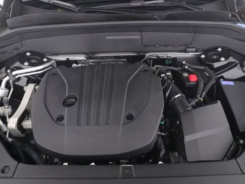 Used 2026 Volvo XC90 B5 Core image 15