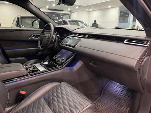 Used 2020 Land Rover Range Rover Velar SV Autobiography Dynamic image 8