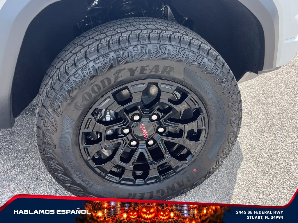 New 2026 GMC Canyon Elevation w/ Convenience Package RWD image 21