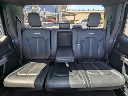 Used 2015 Ford F150 Platinum w/ Equipment Group 701A Luxury AWD/4WD image 21