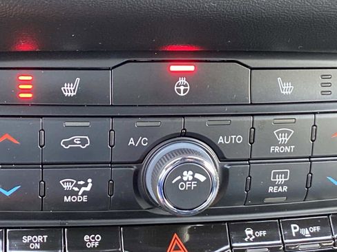 Used 2023 Dodge Durango GT image 29