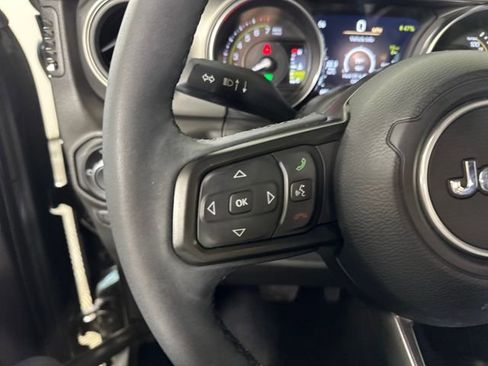 Used 2023 Jeep Wrangler Unlimited w/ Cold Weather Group image 15