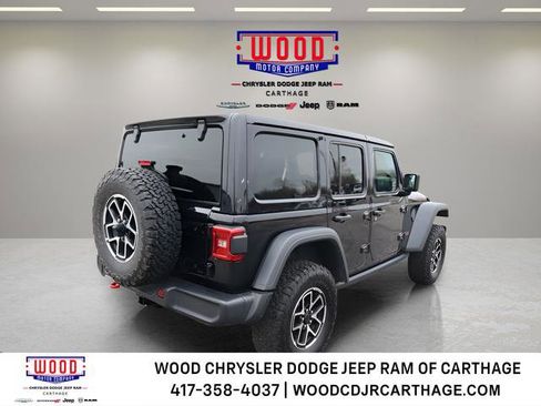 Used 2025 Jeep Wrangler Unlimited Rubicon AWD/4WD image 3