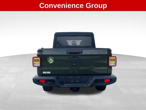 Used 2023 Jeep Gladiator Sport image 4