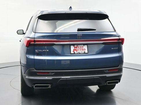Used 2025 Buick Enclave Preferred AWD/4WD image 31