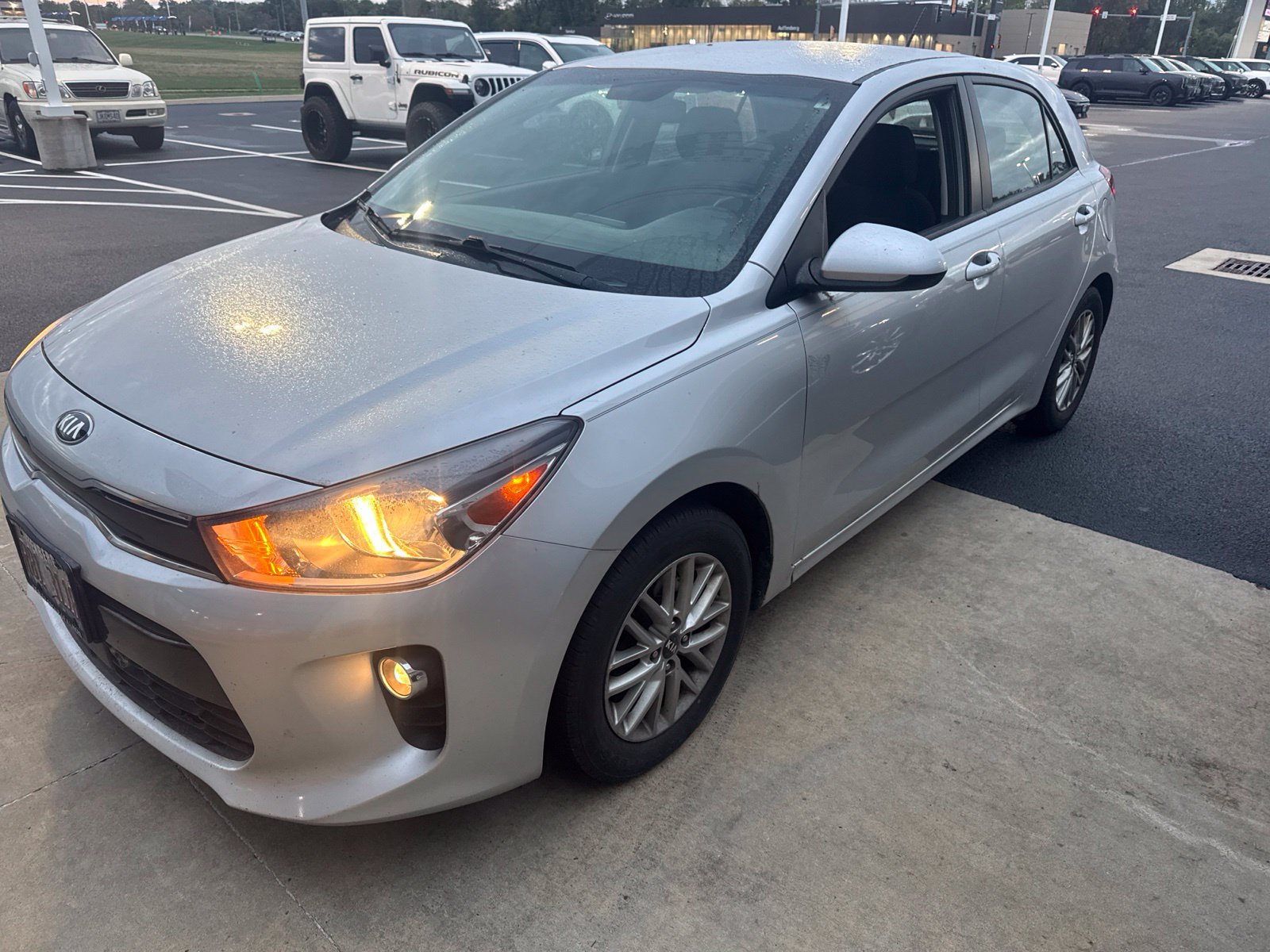 Used 2018 Kia Rio EX FWD image 1