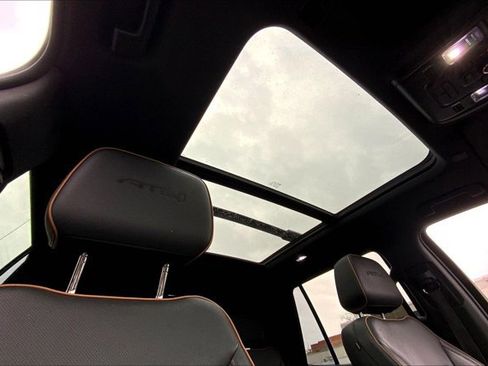 Used 2022 GMC Yukon AT4 image 22