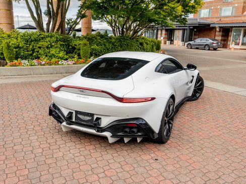 Used 2020 Aston Martin V8 Vantage Coupe RWD image 41