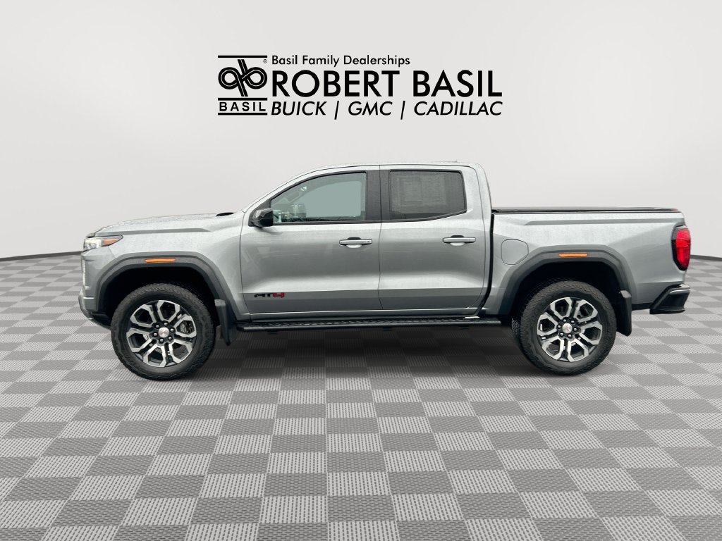 Used 2024 GMC Canyon AT4 w/ AT4 Premium Package AWD/4WD image 5