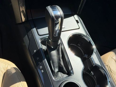 Used 2017 Ford Explorer XLT w/ Equipment Group 202A image 27