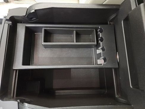 Used 2019 Ford Expedition Platinum image 31