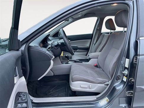 Used 2011 Honda Accord LX-P image 9