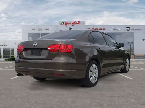 Used 2014 Volkswagen Jetta SE FWD image 5