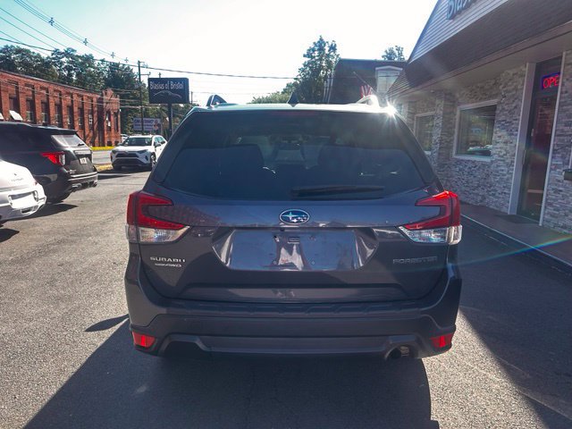 Used 2021 Subaru Forester Premium AWD/4WD image 6