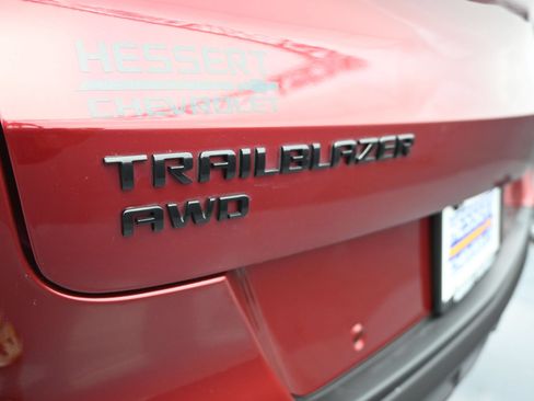 Used 2024 Chevrolet TrailBlazer RS w/ Convenience Package AWD/4WD image 31