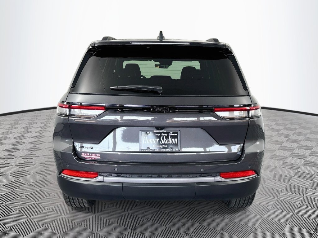 New 2026 Jeep Grand Cherokee Limited w/ Limited Altitude Package AWD/4WD image 3