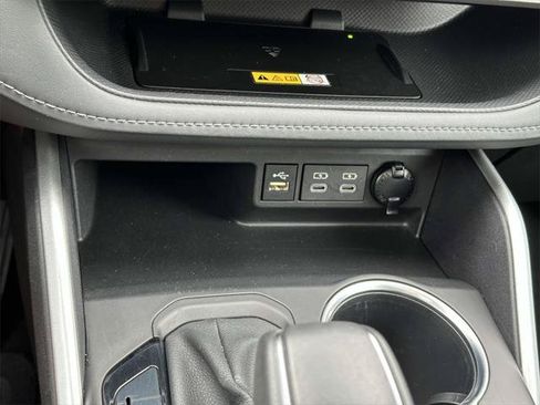 Certified 2024 Toyota Highlander XLE AWD/4WD image 6