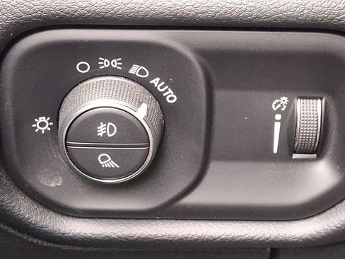 Used 2022 RAM 1500 Big Horn image 24