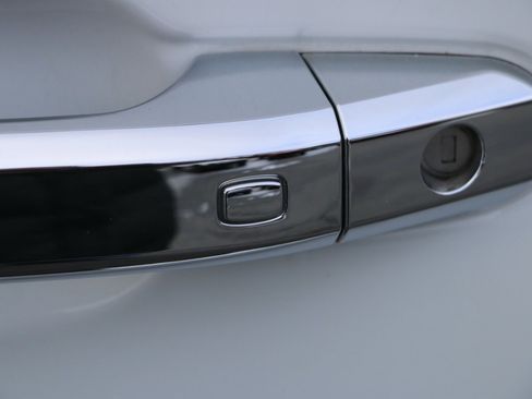 Used 2021 GMC Sierra 1500 SLT w/ SLT Premium Package image 15