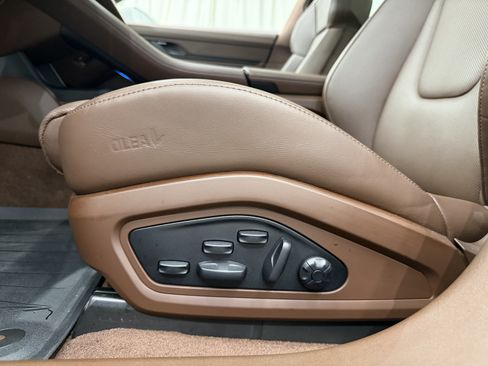 Certified 2025 Porsche Taycan Turbo S AWD/4WD image 34