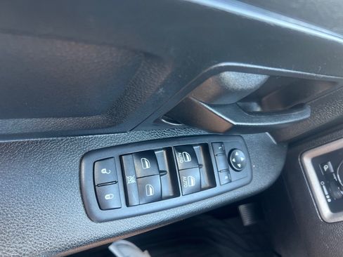 Used 2017 RAM 1500 Express w/ Express Value Package RWD image 15