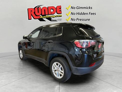Used 2017 Jeep Compass Sport w/ Cold Weather Group AWD/4WD image 4