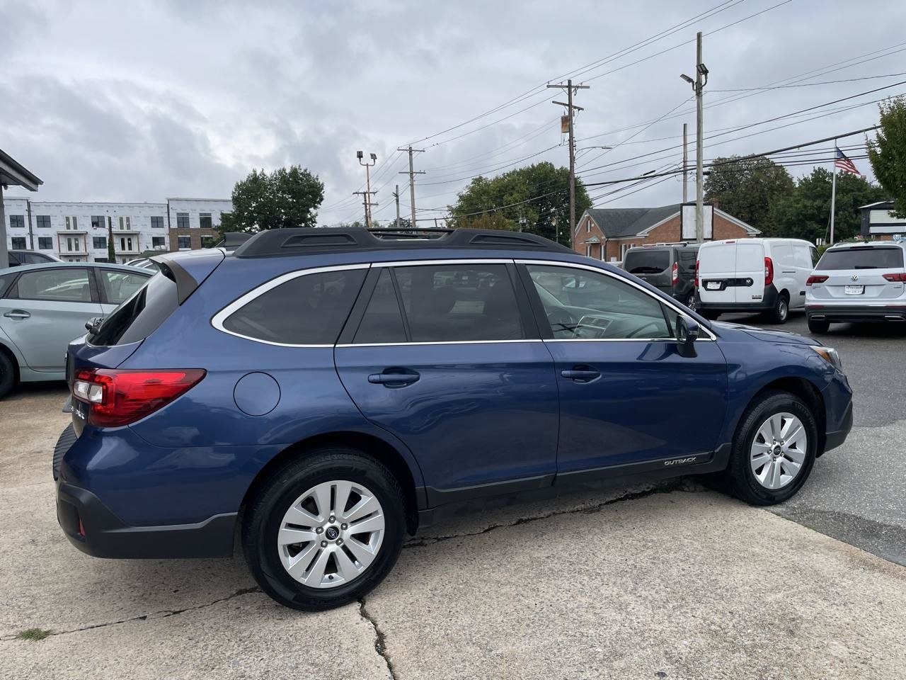Used 2019 Subaru Outback 2.5i Premium AWD/4WD image 19