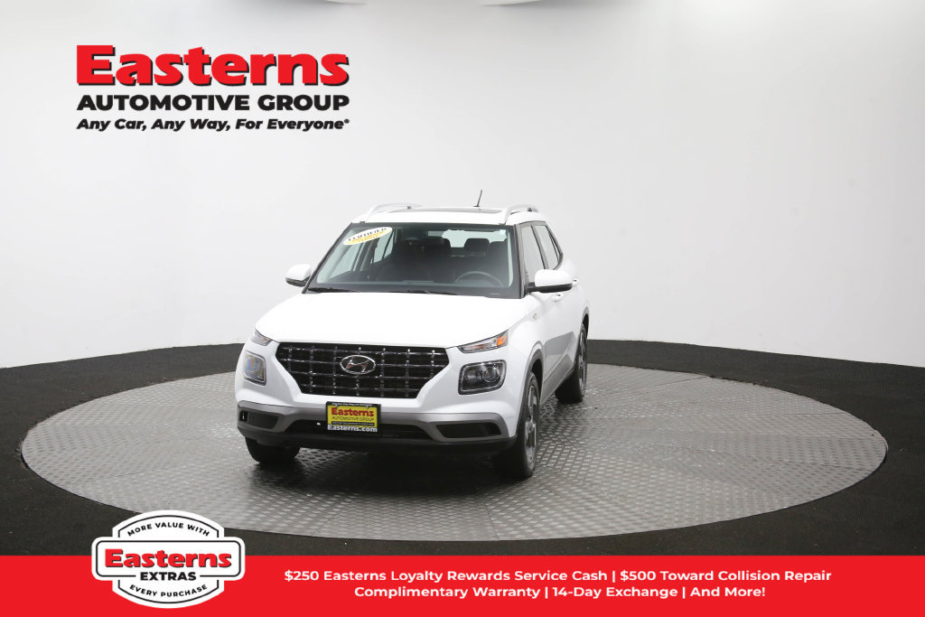 Used 2025 Hyundai Venue SEL FWD image 57