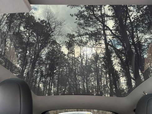 Used 2023 Tesla Model Y Long Range image 20