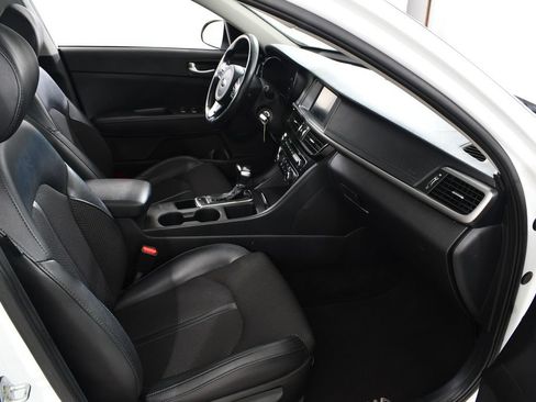 Used 2018 Kia Optima S FWD image 10