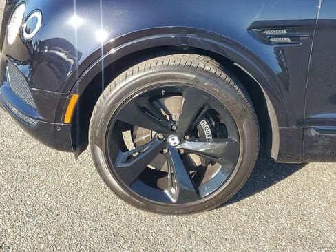 Used 2019 Bentley Bentayga image 8