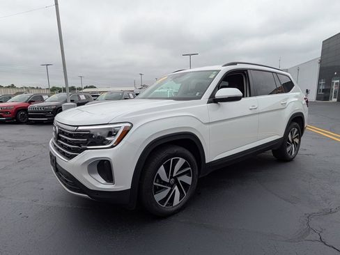 Used 2026 Volkswagen Atlas SE AWD/4WD image 4