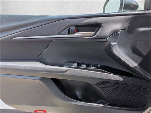 Used 2025 Toyota Camry LE FWD image 10