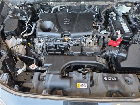 Used 2021 Toyota RAV4 XLE Premium AWD/4WD image 23