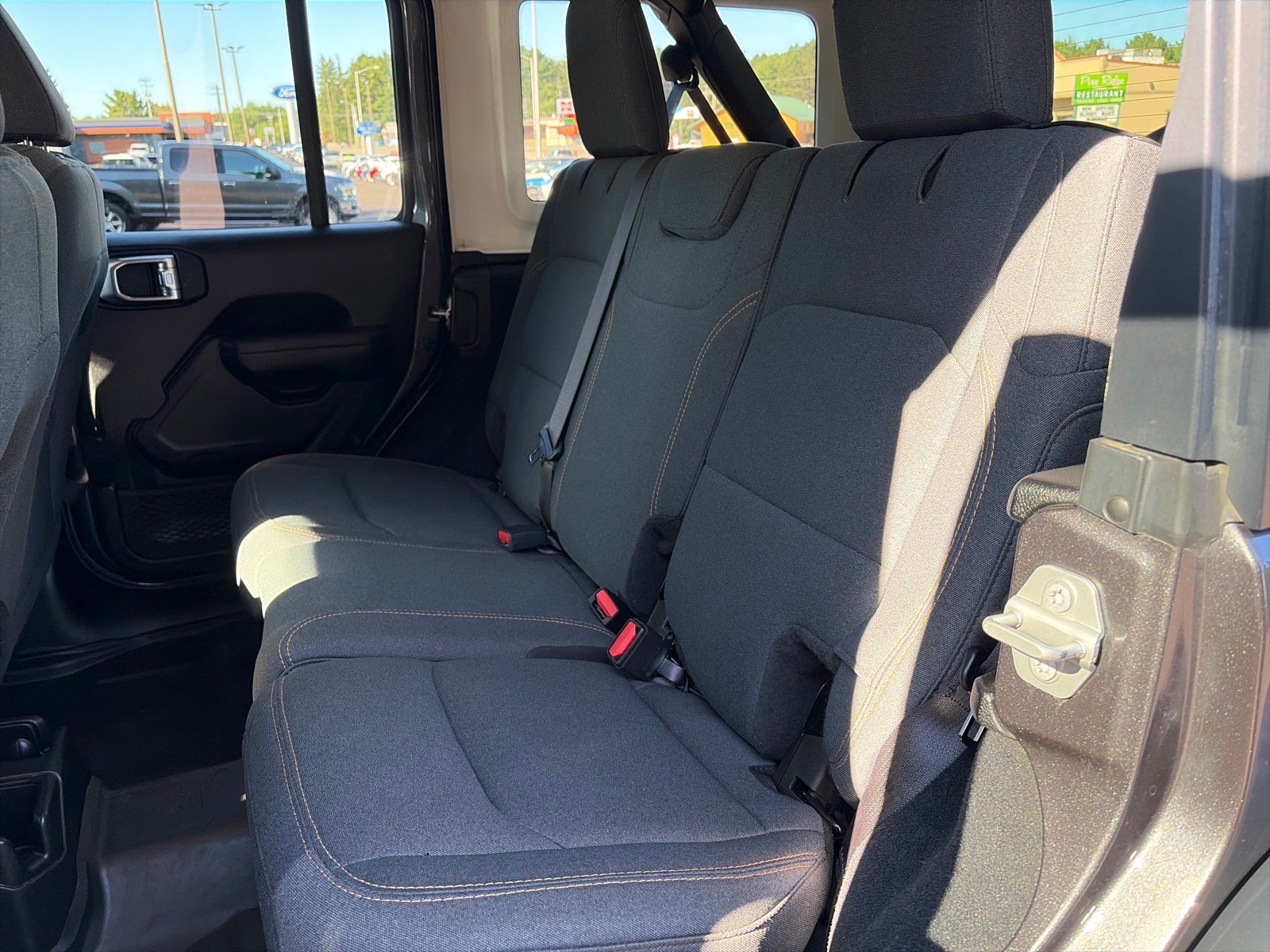 Used 2024 Jeep Wrangler Unlimited Sport AWD/4WD image 12
