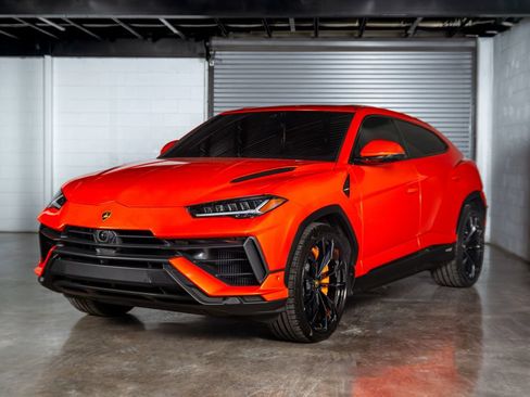 Used 2024 Lamborghini Urus S AWD/4WD image 7