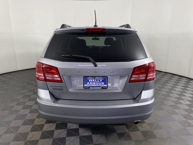 Used 2017 Dodge Journey SE FWD image 4