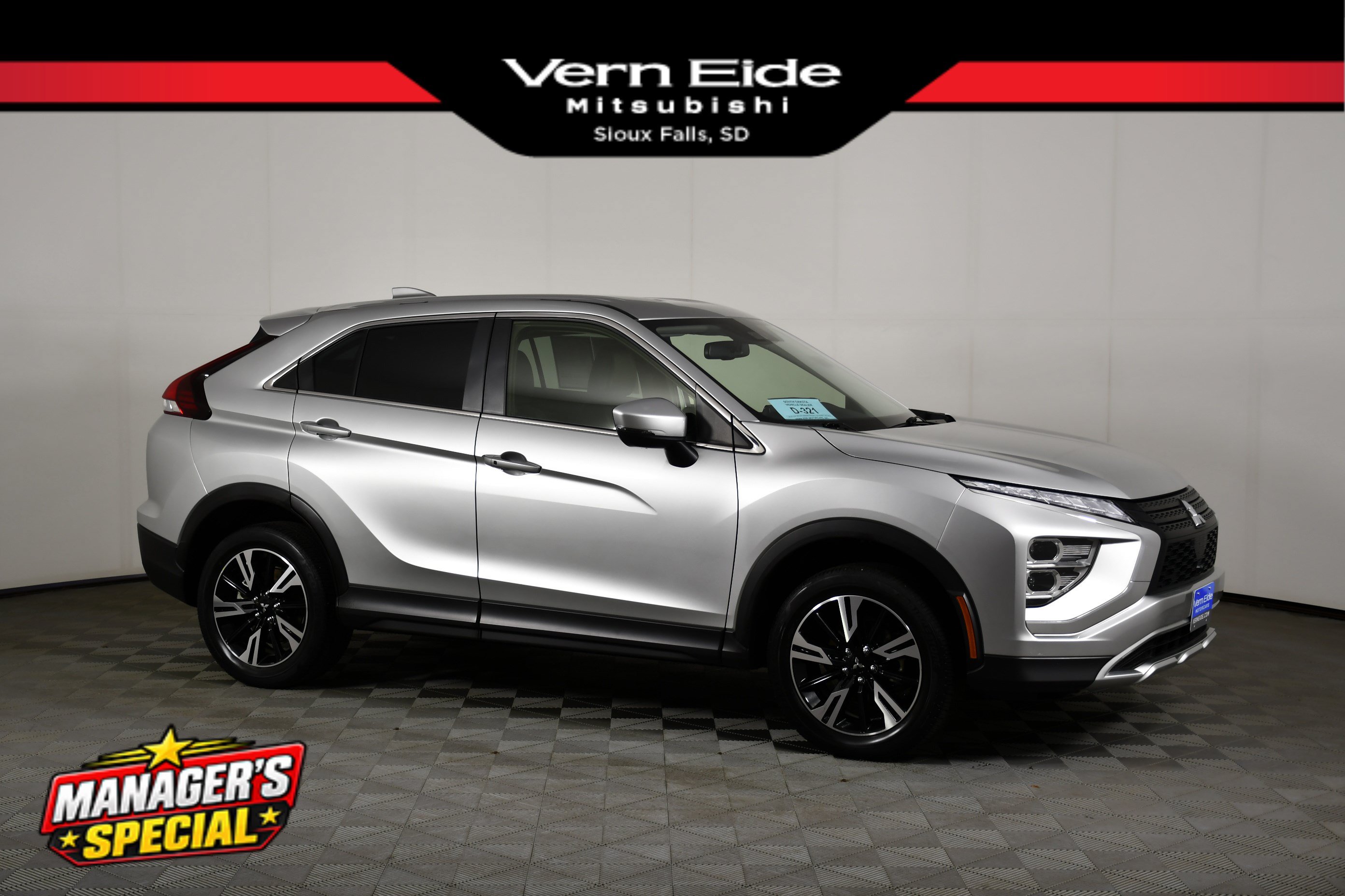 Used 2024 Mitsubishi Eclipse Cross SE AWD/4WD image 1