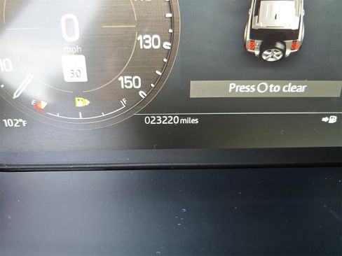 Used 2024 Land Rover Defender 110 X-Dynamic SE image 23