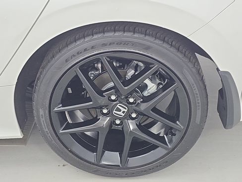 Used 2024 Honda Civic Sport image 29