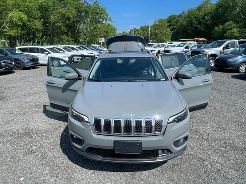 Used 2020 Jeep Cherokee Latitude Plus w/ Cold Weather Group AWD/4WD image 30