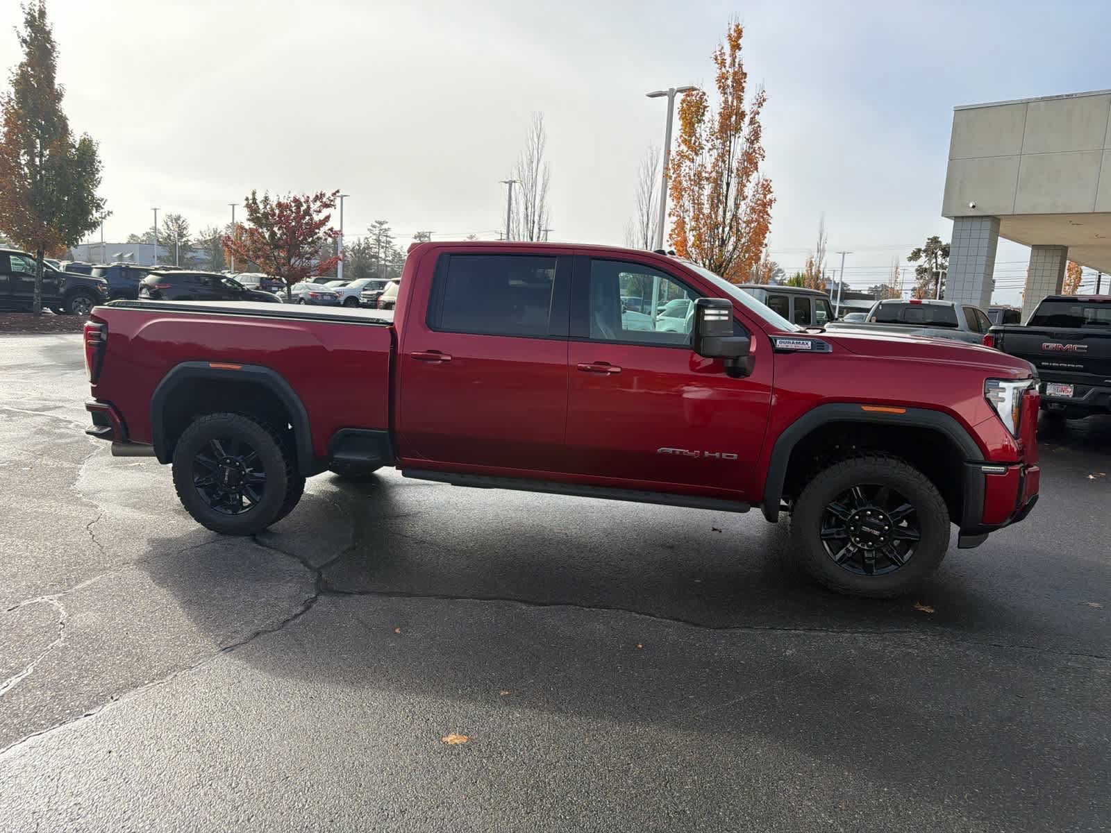 Used 2025 GMC Sierra 2500 AT4 w/ AT4 Premium Plus Package AWD/4WD image 7