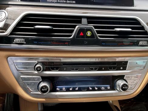 Used 2016 BMW 740i RWD image 32