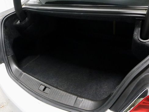 Used 2012 Buick LaCrosse Premium FWD image 15