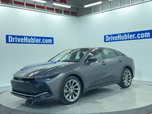 Used 2023 Toyota Crown XLE image 7