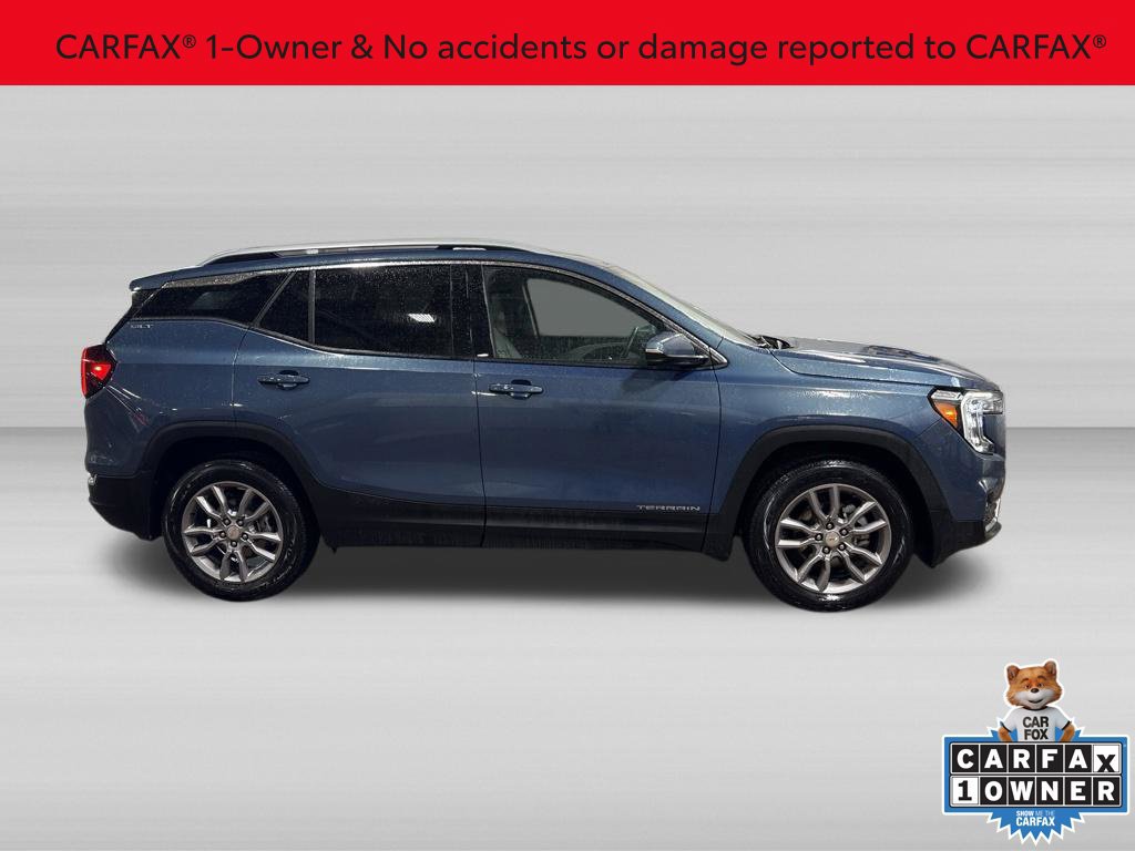 Used 2024 GMC Terrain SLT AWD/4WD image 3